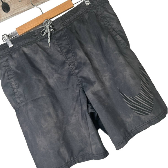 Vintage NIKE Men's L Swim Trunks Check Logo Mesh‎ Lined Drawstring Retro Beach - Picture 1 of 6